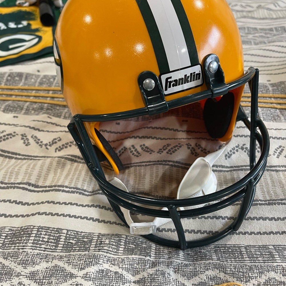 Like new Green Bay Packers football uniform - Picture 2 of 15